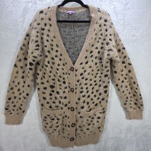 Chic Leopard Print Button-Up Cardigan Size Medium